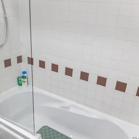 Centre New * リーズ