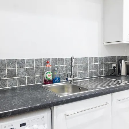 Centre New * Leeds (West Yorkshire)